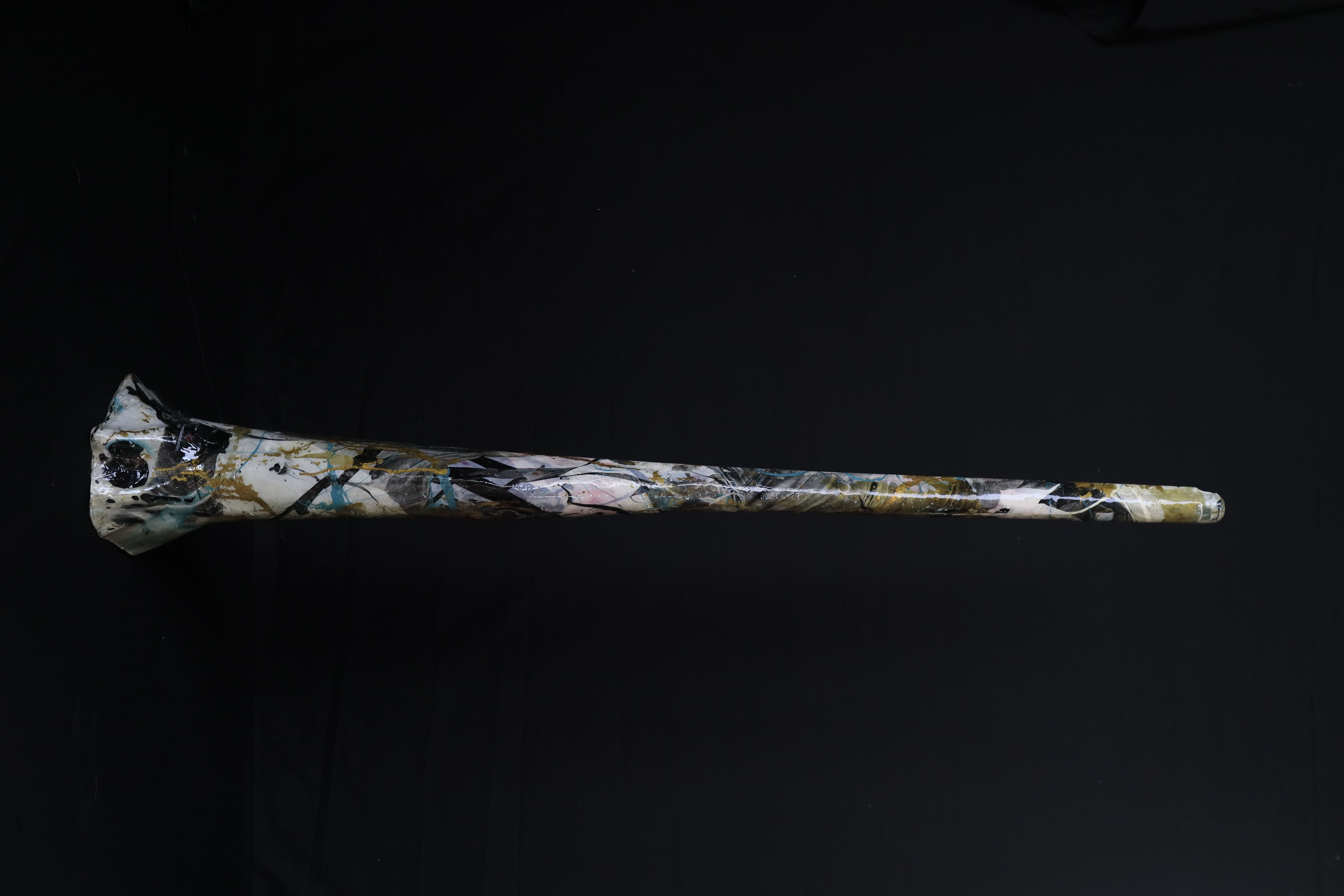 didj_star_0007_stone_didgeridoo_lampada_sonora_design_musicale_da_terra_lampade_moderne_marcello_ballardini_3.jpg